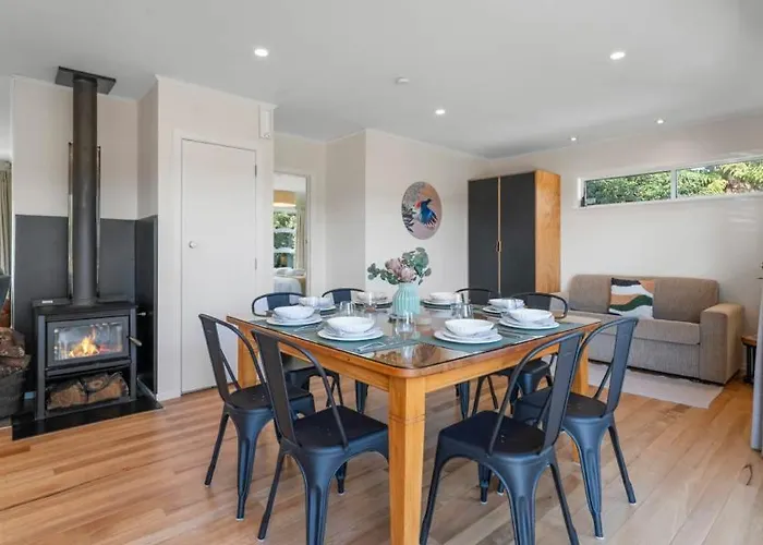 Huia Nest - Walk To Golf & Stadium Sleeps 8 Сasa de vacaciones