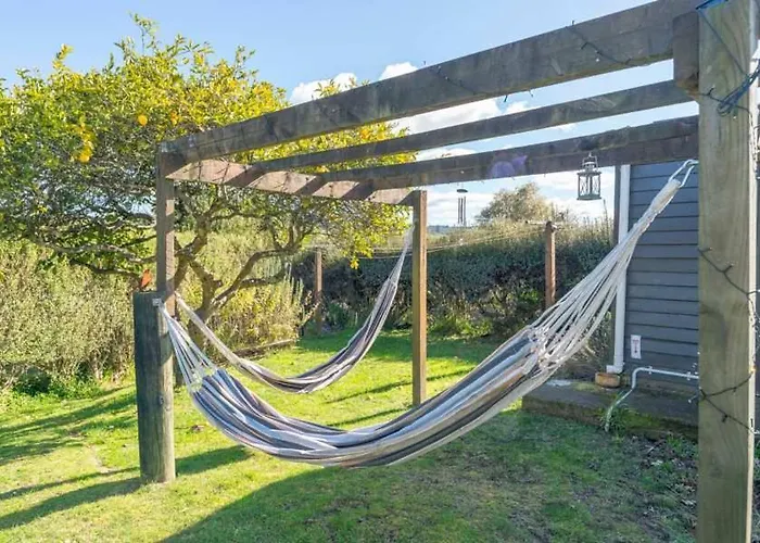 Huia Nest - Walk To Golf & Stadium Sleeps 8 Rotorua